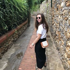 Meet your Posher, Emily